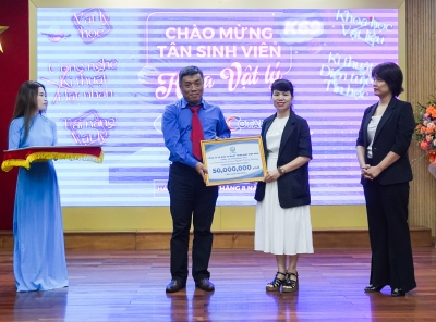 VIMID trao tặng học bổng vào quỹ học bổng Nguyễn Hoàng Phương - Trường ĐH Khoa học tự nhiên