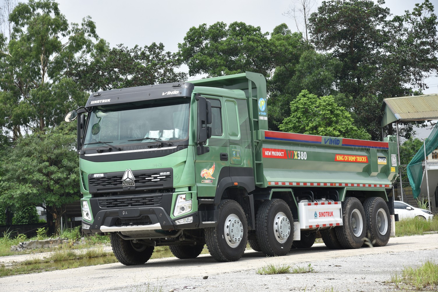 Xe Ben HOWO V7X 380 8X4 thùng đúc