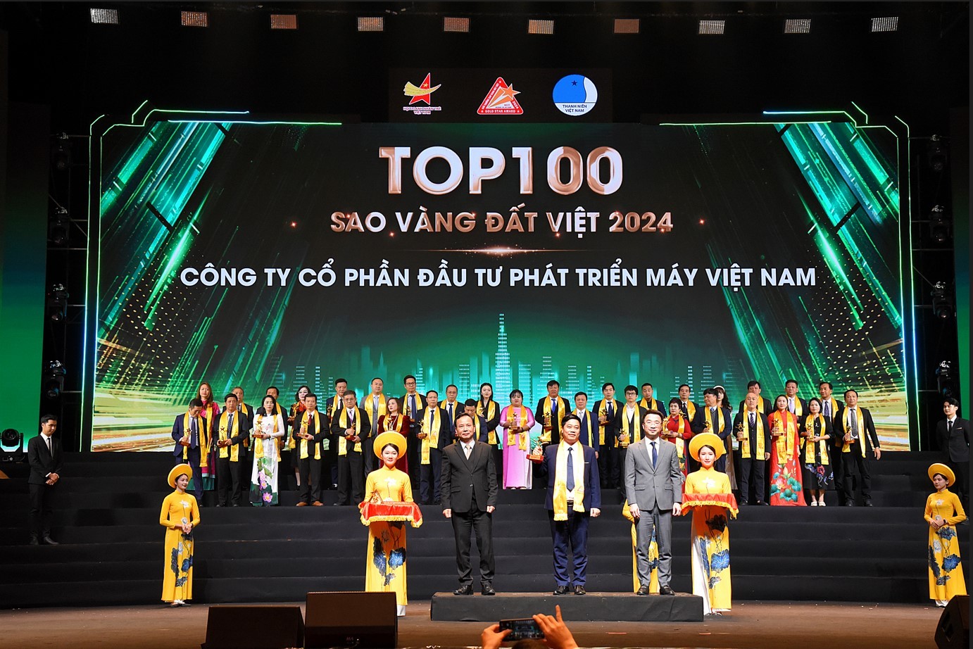 VIMID vinh dự nhận giải thưởng “Top 100 Sao Vàng đất Việt 2024”