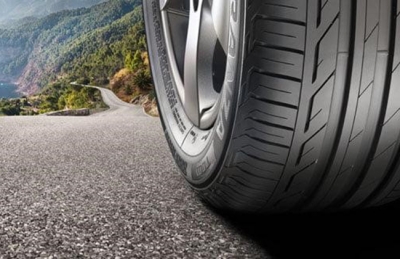 Tại Sao Mặt Lốp Xe Không Làm Nhẵn Mà Chứa Đường Rãnh, Gai Nhỏ?