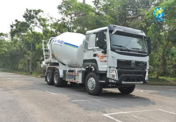 Xe Bồn Trộn Bê Tông Bao Nhiêu Khối? Có Những Loại Xe Bồn Trộn Nào?
