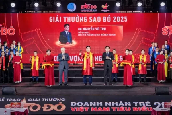 Entrepreneur Nguyễn Vũ Trụ – Chairman of VIMID – Honored in the Top 10 Red Star Awards 2025