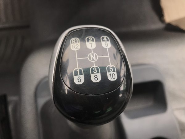 Hướng dẫn cách lùi xe tải vào chuồng cho người mới bắt đầu