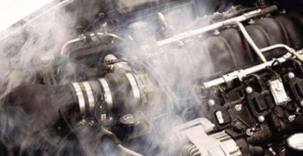 Xe tải bị nóng máy dấu hiệu là gì? Cách xử lý như thế nào?