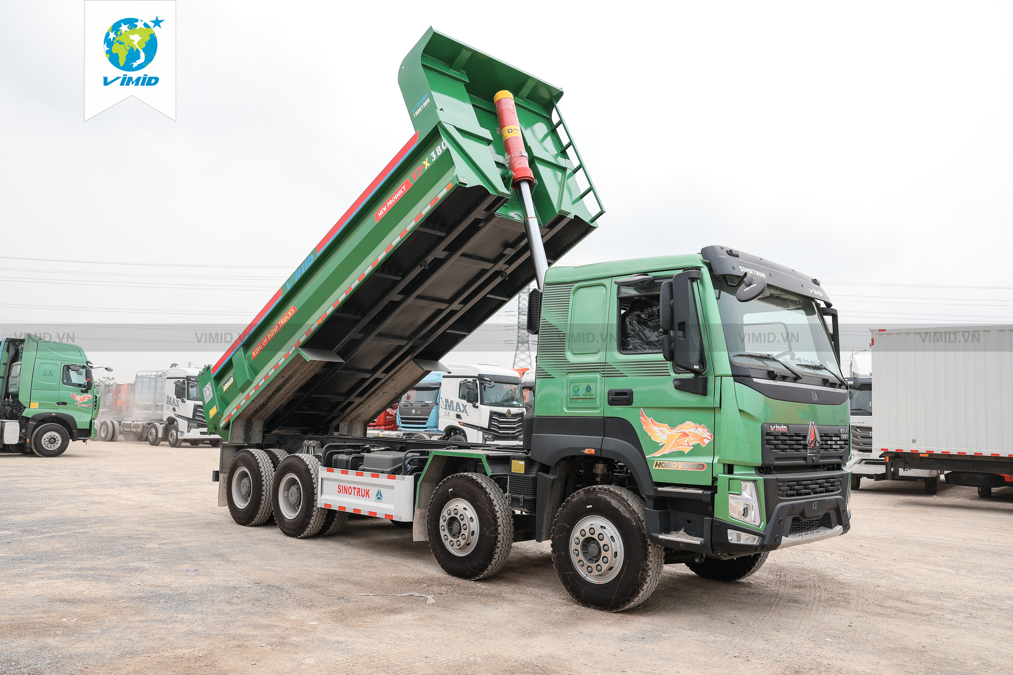 Xe ben Howo V7X 380 8x4 thùng đúc 