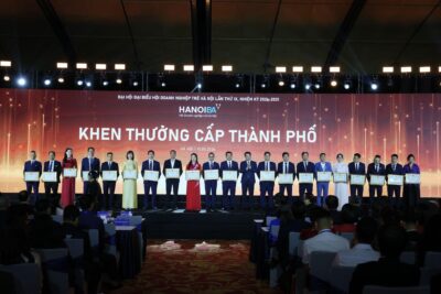 VIMID vinh dự nhận Bằng khen của Chủ tịch UBND Thành phố Hà Nội vì những đóng góp tích cực cho cộng đồng doanh nghiệp trẻ Thủ đô giai đoạn 2021 - 2025