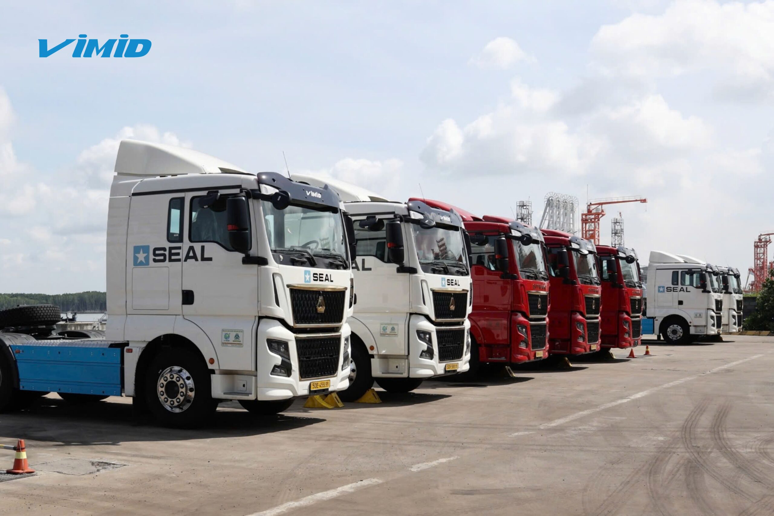 New Batch of G7X-EV Electric Tractor Delivered - VIMID Continues to Support Customers’ Green Transition 3 xe đầu kéo điện g7x-ev giá tốt