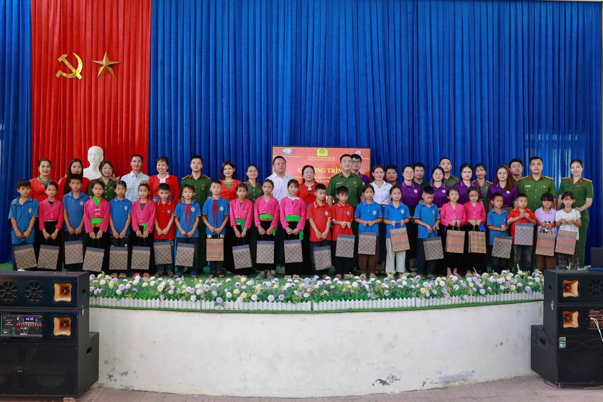 VIMID chung tay cải thiện điều kiện học tập, góp phần chắp cánh ước mơ cho học sinh trường Phú Cường - Phú Thọ 3 VIMID chung tay cải thiện điều kiện học tập, góp phần chắp cánh ước mơ cho học sinh trường Phú Cường - Phú Thọ