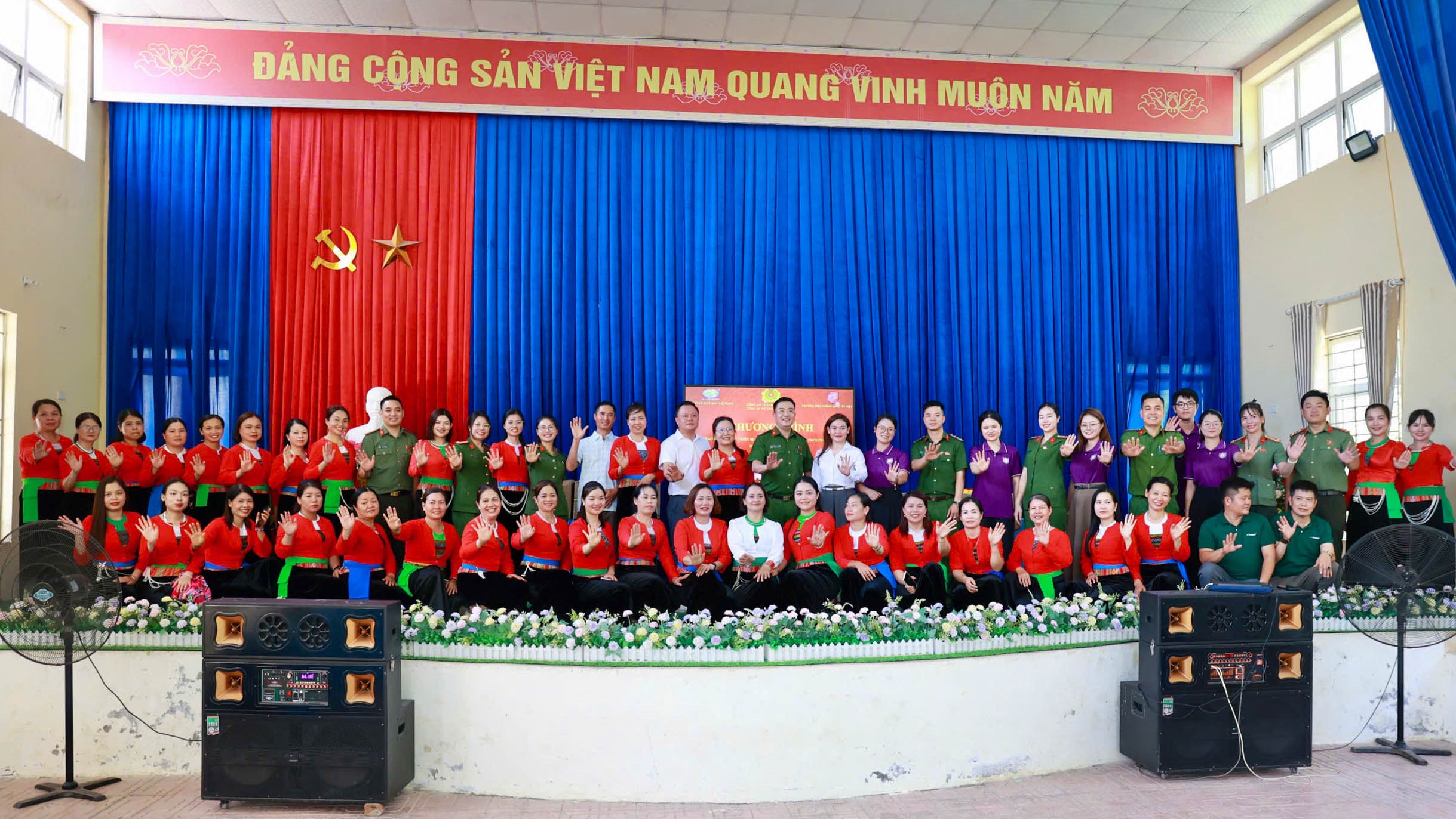 VIMID chung tay cải thiện điều kiện học tập, góp phần chắp cánh ước mơ cho học sinh trường Phú Cường - Phú Thọ 4 VIMID chung tay cải thiện điều kiện học tập, góp phần chắp cánh ước mơ cho học sinh trường Phú Cường - Phú Thọ