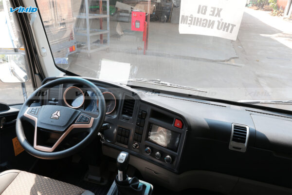 Xe tải thùng HOWO V950 4x2 khung mui nâng bửng hông 7M