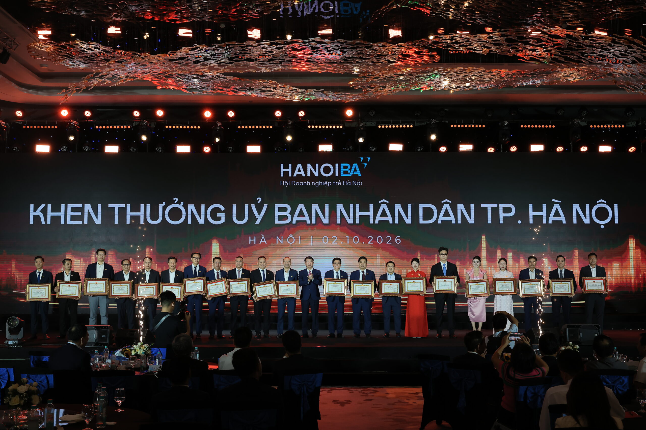 Dấu ấn doanh nghiệp tiên phong: VIMID đón nhận bằng khen cấp thành phố, đưa vận tải xanh trở thành tâm điểm tại Tết Doanh nhân trẻ 2026