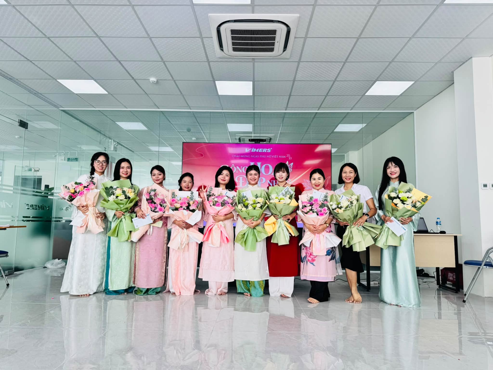 Rộn ràng không khí chào mừng ngày Phụ nữ Việt Nam, VIMID tôn vinh những “Bông hoa đẹp nhất”