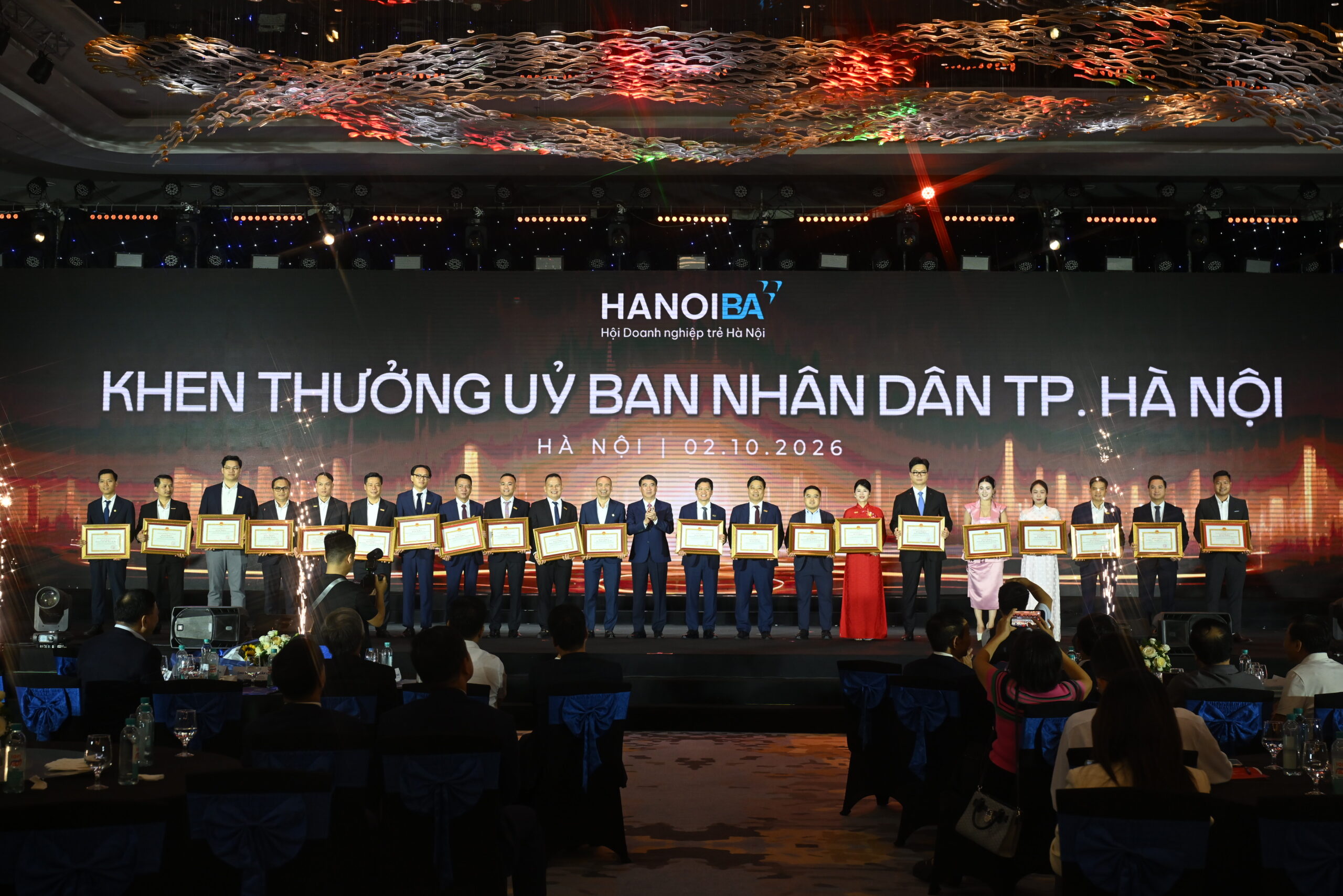 VIMID tự hào đón nhận Bằng khen cấp thành phố, đưa vận tải xanh trở thành điểm nhấn tại Tết doanh nhân trẻ 2026
