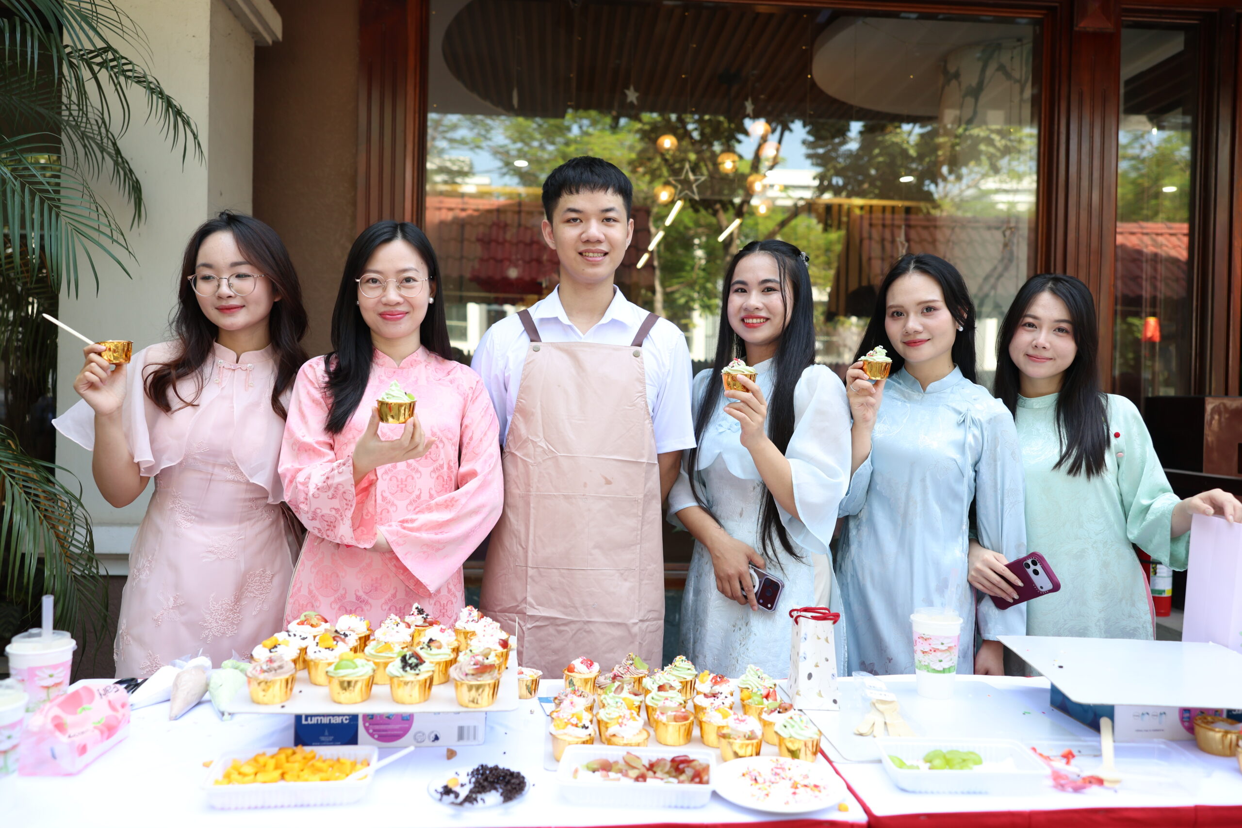 Rộn ràng không khí chào mừng ngày Phụ nữ Việt Nam, VIMID tôn vinh những “Bông hoa đẹp nhất”