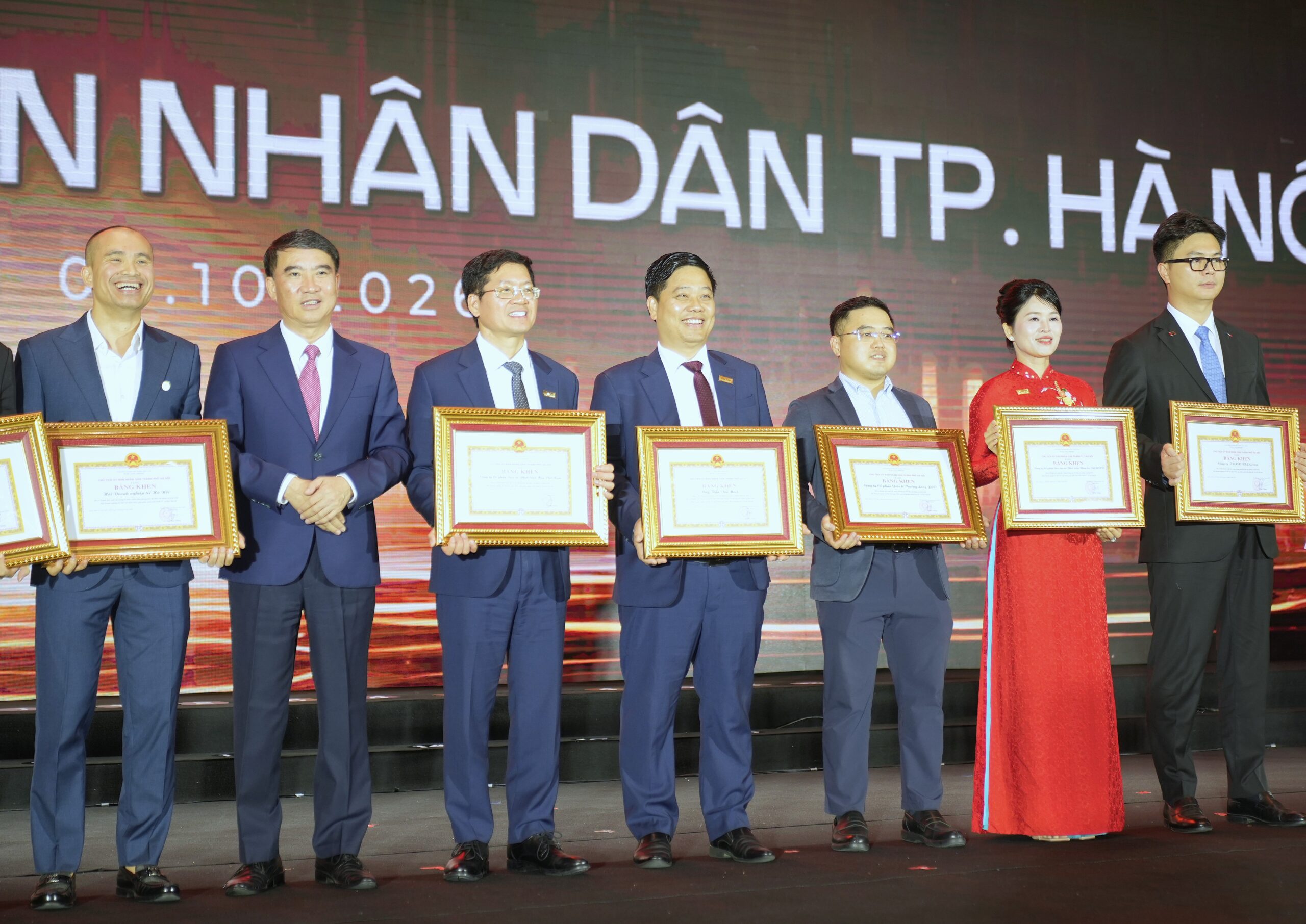 VIMID tự hào đón nhận Bằng khen cấp thành phố, đưa vận tải xanh trở thành điểm nhấn tại Tết doanh nhân trẻ 2026