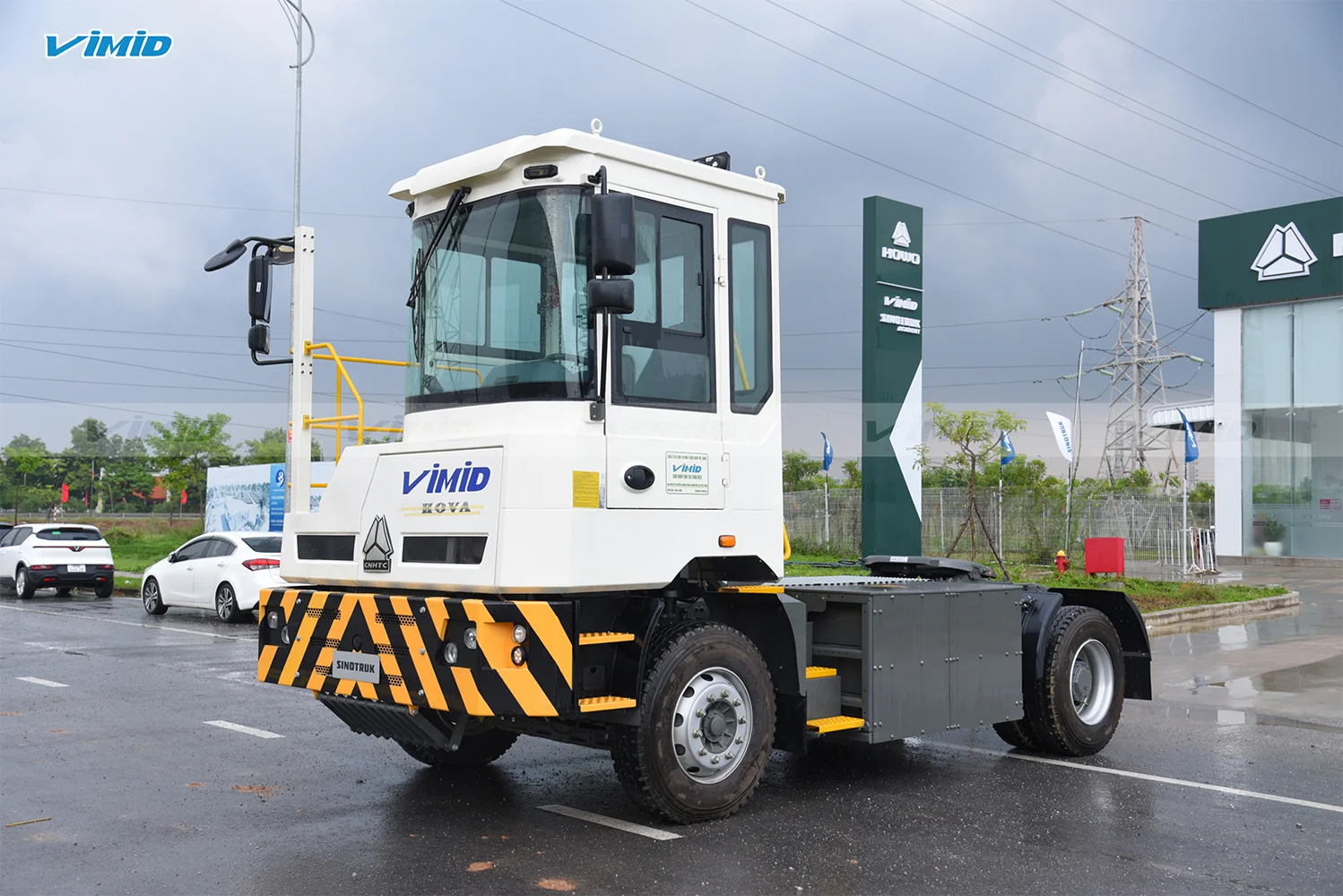 Xe đầu kéo điện chạy cảng Xe đầu kéo điện chạy cảng