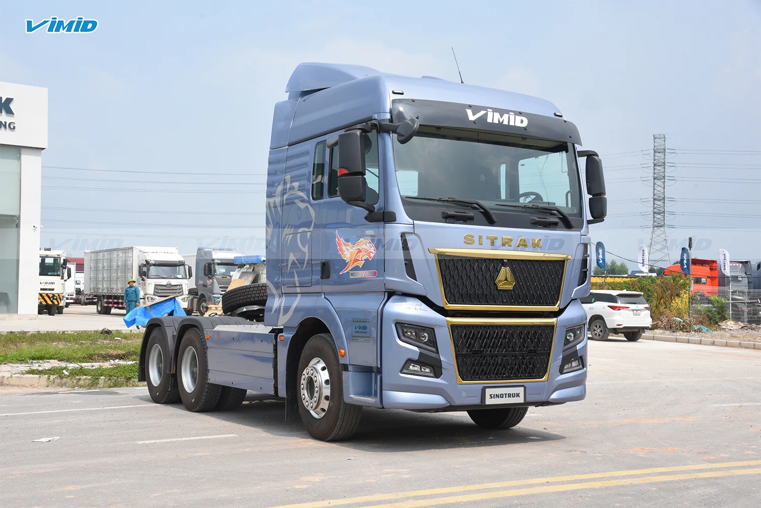Xe đầu kéo điện HOWO G7X EV 342 kWh nóc cao Xe đầu kéo điện HOWO G7X EV 342 kWh nóc cao