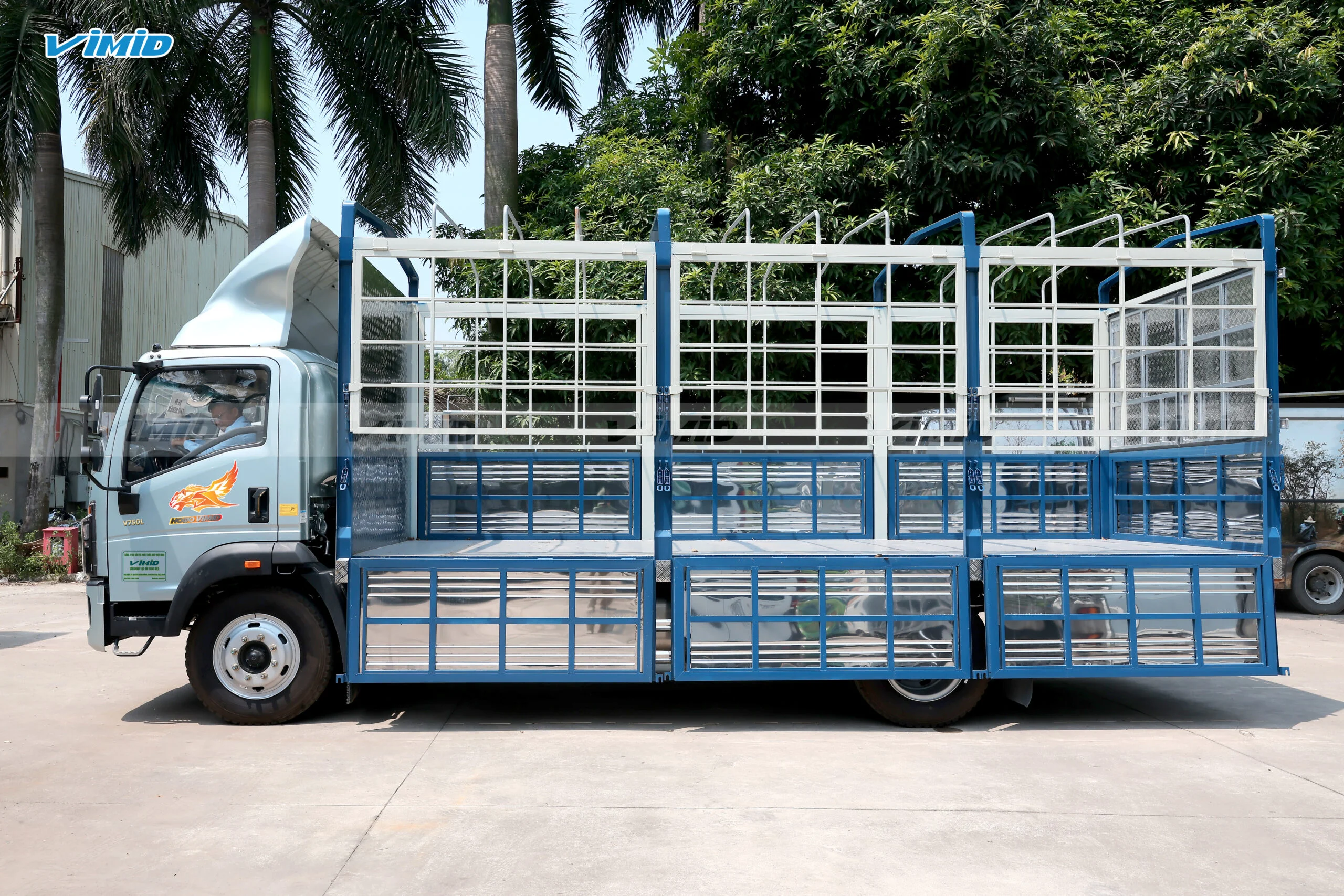 xe tải nhẹ Howo V750L bản bửng hông inox