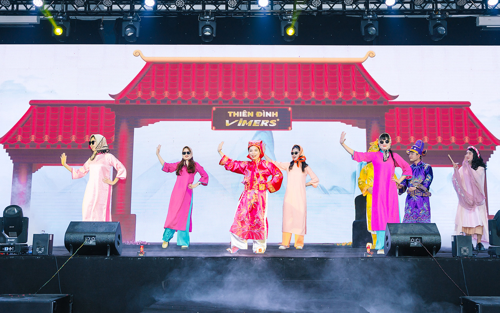 Chương trình Táo Quân tổng kết năm 2023 điểm lại các hoạt động năm vừa qua của hệ thống với góc nhìn đa chiều, thú vị