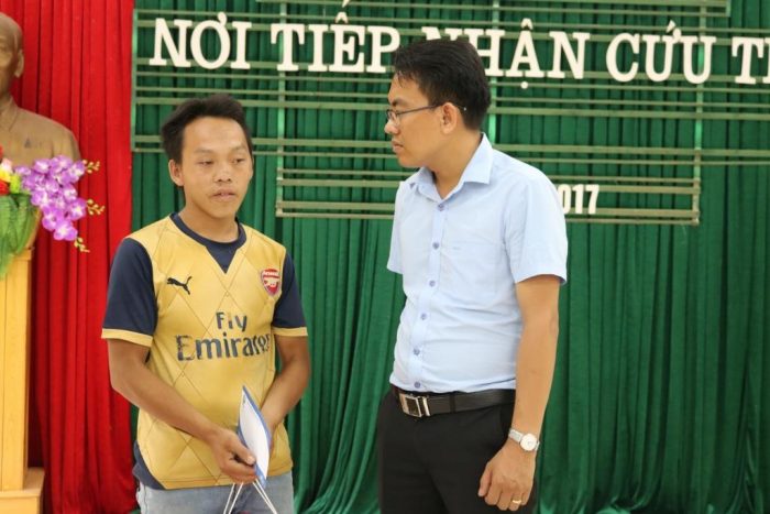 TRAO YÊU THƯƠNG – ẤM TẤM LÒNG TRAO YÊU THƯƠNG – ẤM TẤM LÒNG 8 TRAO YÊU THƯƠNG – ẤM TẤM LÒNG TRAO YÊU THƯƠNG – ẤM TẤM LÒNG