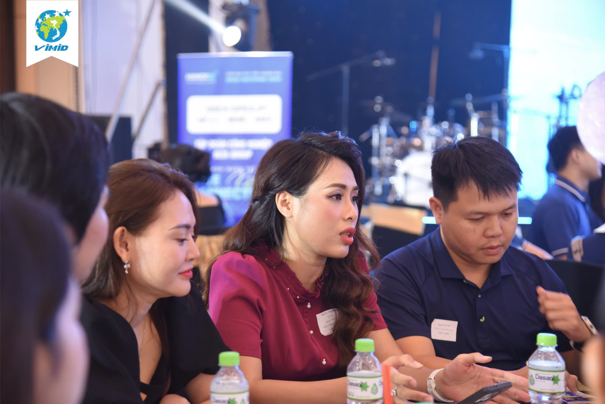 VIMID ghi dấu với loạt giải pháp ấn tượng cho ngành vận tải tại “Tết doanh nhân trẻ 2025: THE CONNECTION” 5 VIMID ghi dấu với loạt giải pháp ấn tượng cho ngành vận tải tại “Tết doanh nhân trẻ 2025: THE CONNECTION”