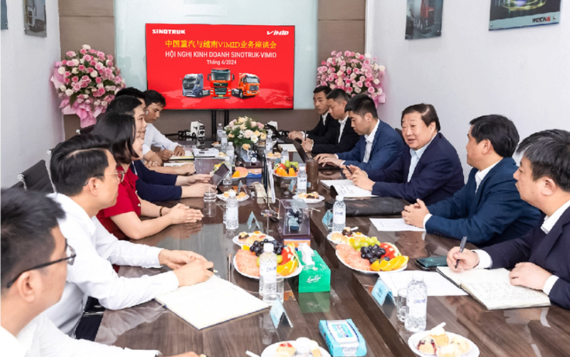  (Một số hình ảnh Ông Tan Xu Guang và BLĐ cấp cao Tập đoàn SINOTRUK cùng BLĐ VIMID trong chuyến thăm & làm việc tại VIMID thành phố Hồ Chí Minh)