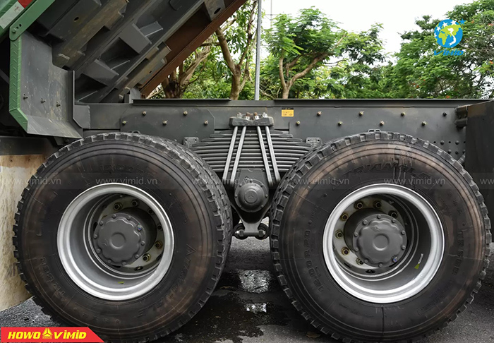 Dấu hiệu cho thấy lốp xe ô tô tải cần phải thay 