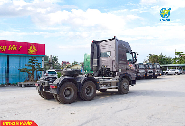Xe Đầu Kéo Howo 375 HP Giá Bao Nhiêu? Những Điều Bạn Cần Biết 3 Mức giá của dòng xe Howo 375 hiện nay là bao nhiêu?