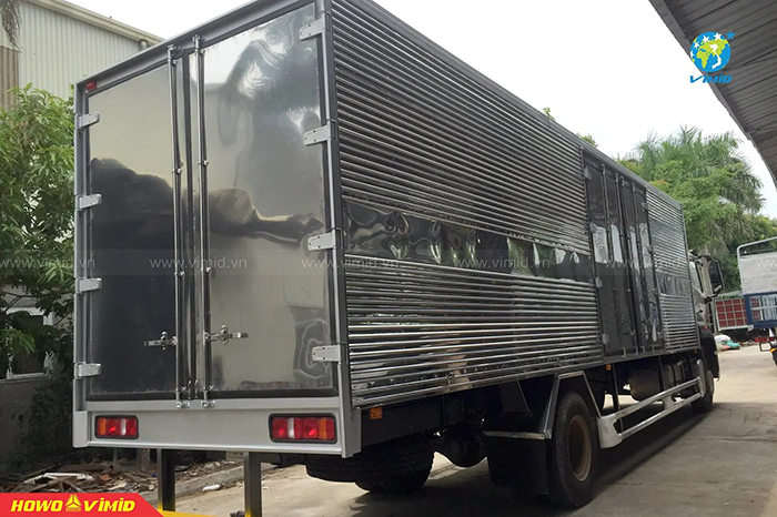 Giá xe tải thùng kín