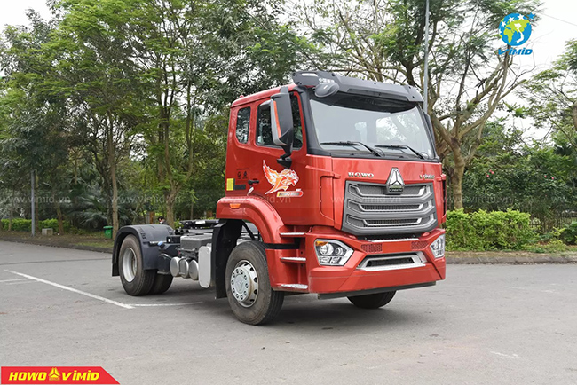 Lái xe đầu kéo, container cần bằng gì?