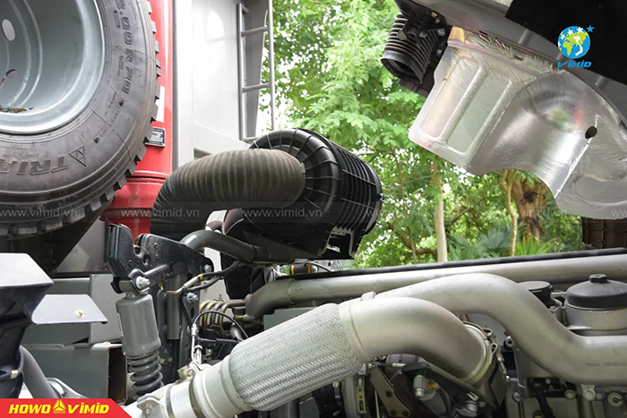 Lưu ý đến động cơ và công suất khi mua xe tải 16 tấn