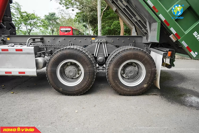 Vì sao áp suất lốp của xe tải lại đặc biệt quan trọng?